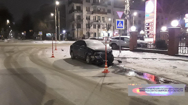 Ивановка на «БМВ» врезалась в «Хендай Солярис»